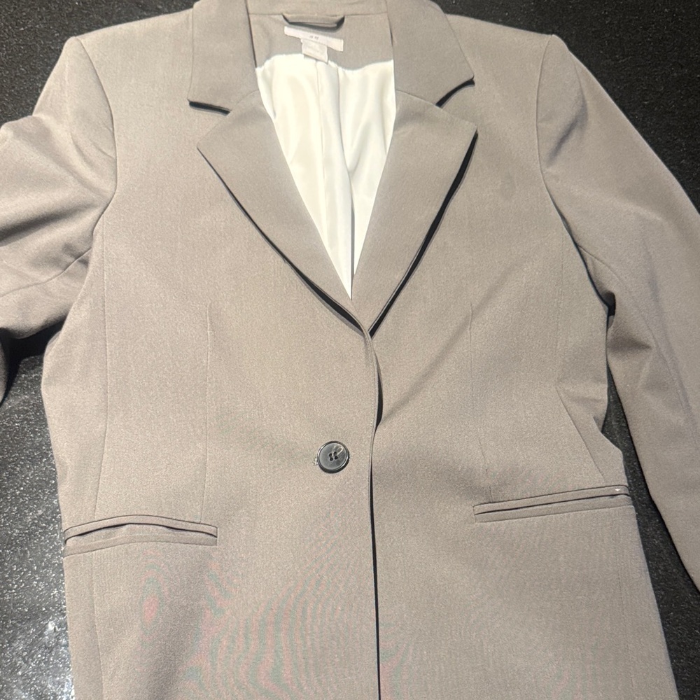 H&M Women's Taupe Single-Button Blazer with Notched Lapel
